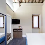 Guest house Maison Dei Greci 4*